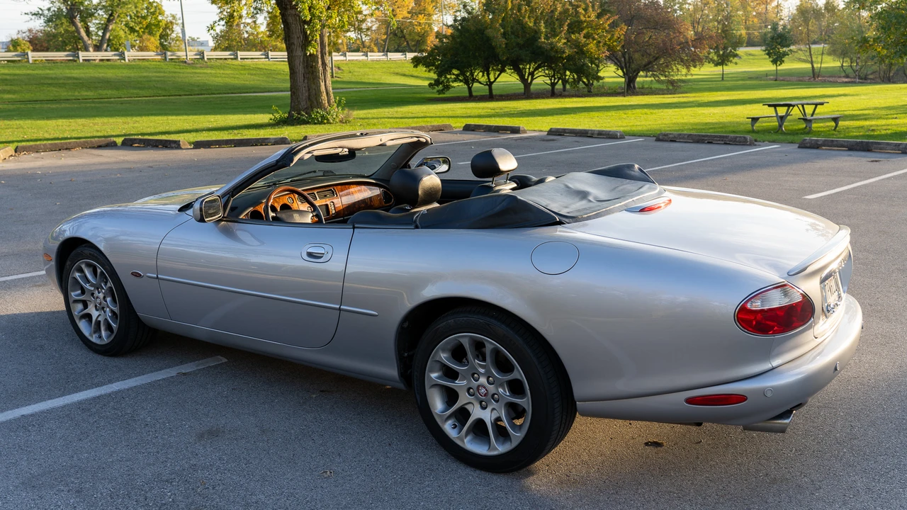 2002 Jaguar X100 XKR - Image 4 of 31