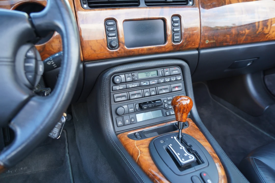 2002 Jaguar X100 XKR - Image 30 of 31