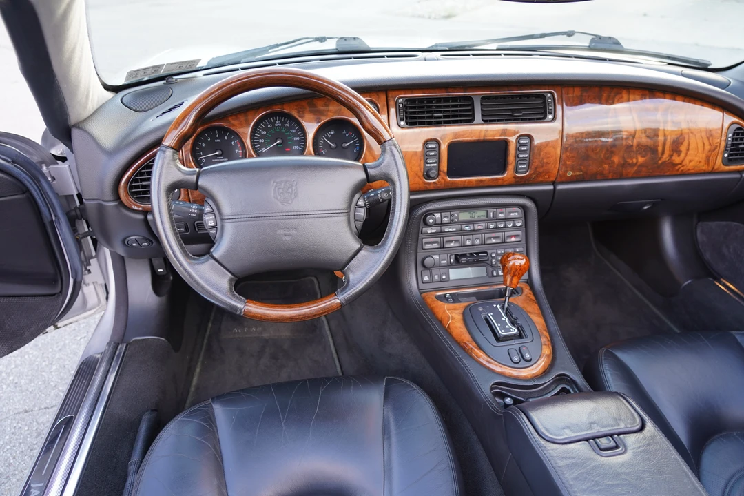 2002 Jaguar X100 XKR - Image 28 of 31
