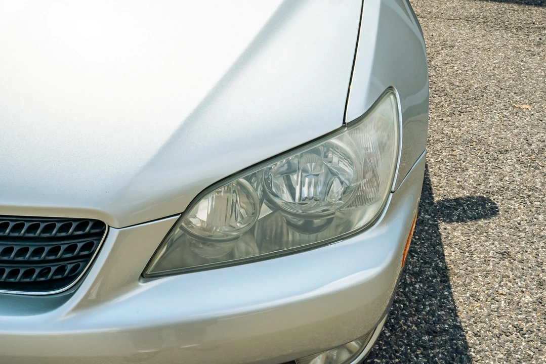 2002 Lexus IS 1st Gen - Image 26 of 31