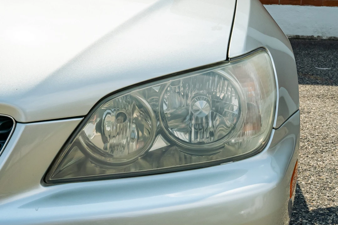 2002 Lexus IS 1st Gen - Image 27 of 31