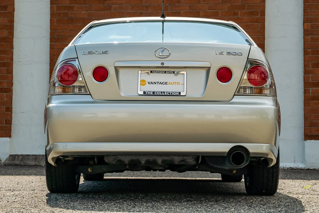 2002 Lexus IS 1st Gen - Image 9 of 31