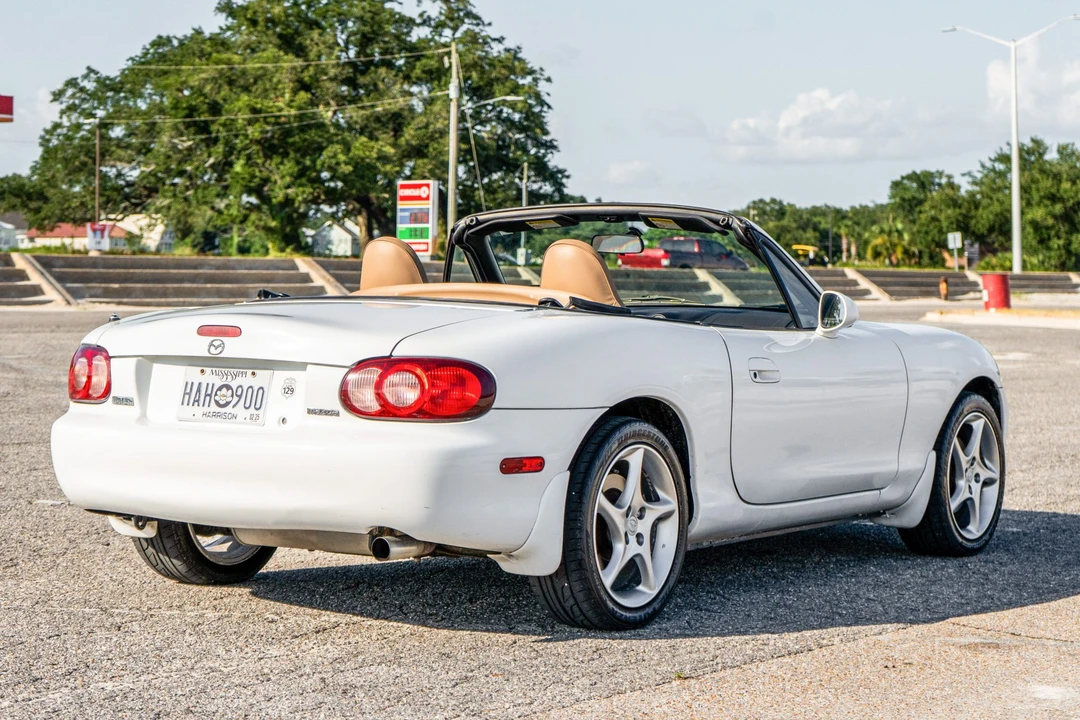 2002 Mazda NB MX-5 Miata - Image 6 of 31
