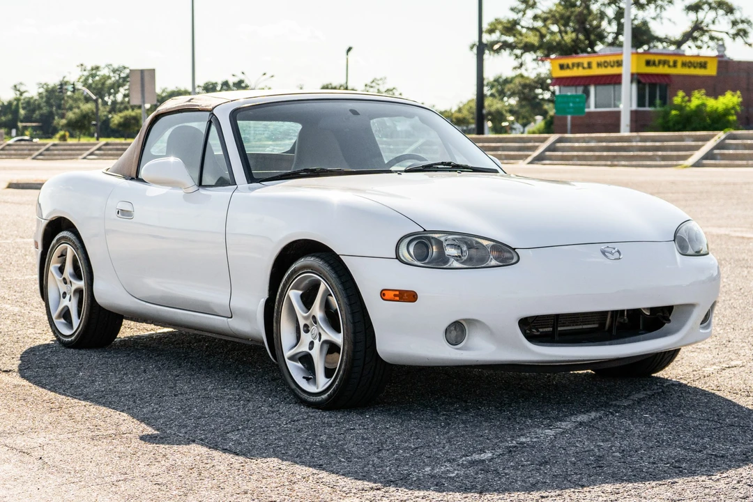 2002 Mazda NB MX-5 Miata - Image 14 of 31