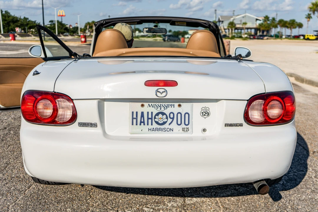 2002 Mazda NB MX-5 Miata - Image 8 of 31