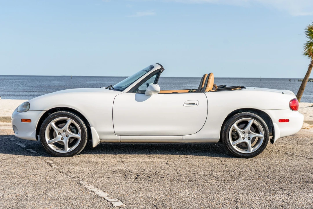 2002 Mazda NB MX-5 Miata - Image 10 of 31