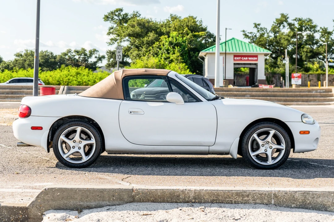 2002 Mazda NB MX-5 Miata - Image 15 of 31