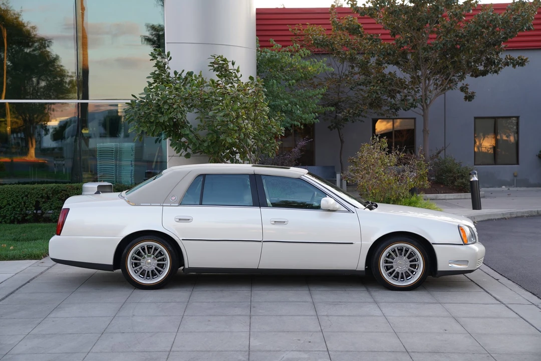 2003 Cadillac DeVille 8th Gen - Image 15 of 31