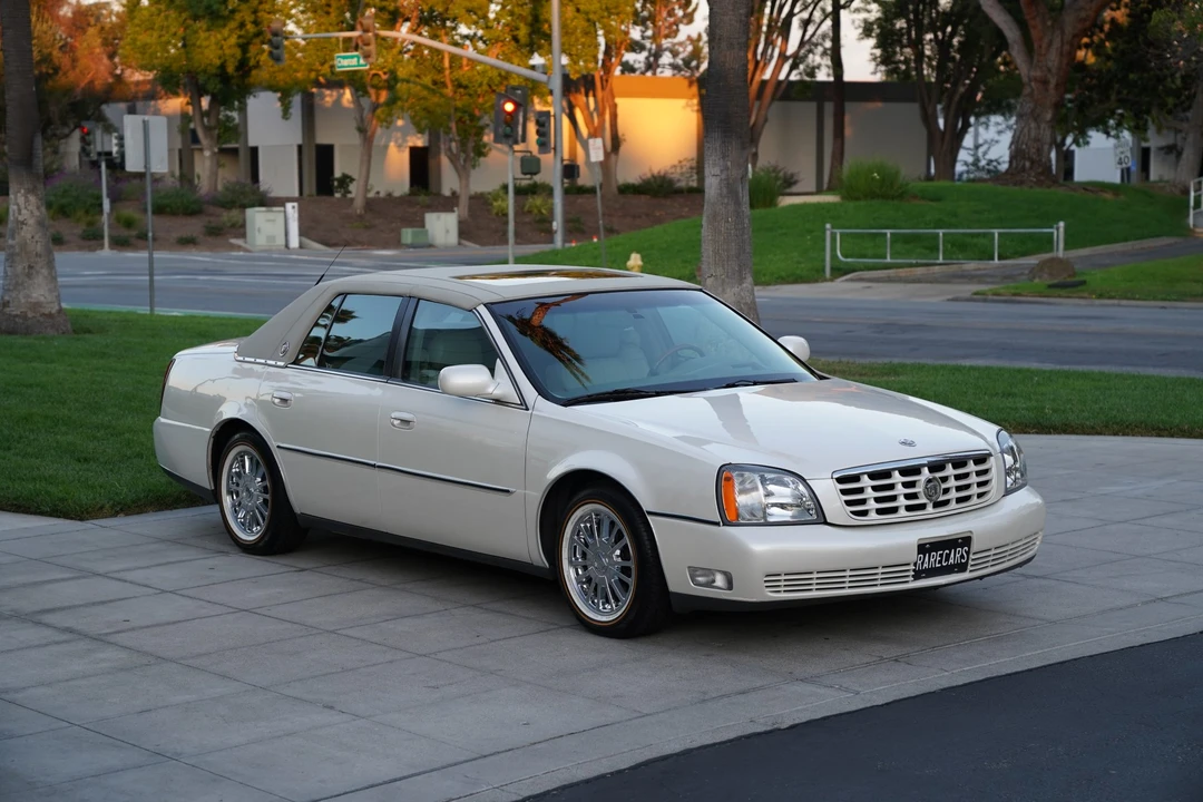 2003 Cadillac DeVille 8th Gen - Image 13 of 31