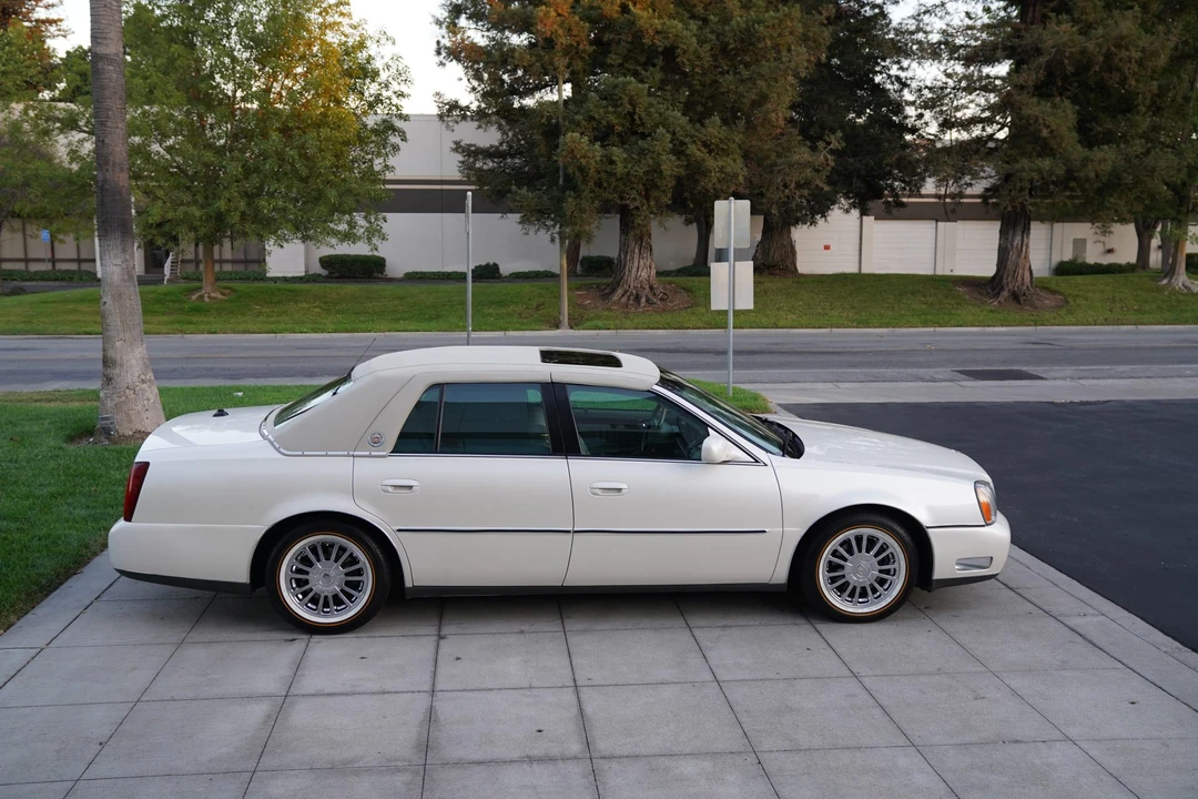 2003 Cadillac DeVille 8th Gen - Image 16 of 31