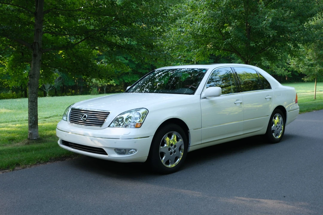 2003 Lexus LS 3rd Gen - Image 2 of 31