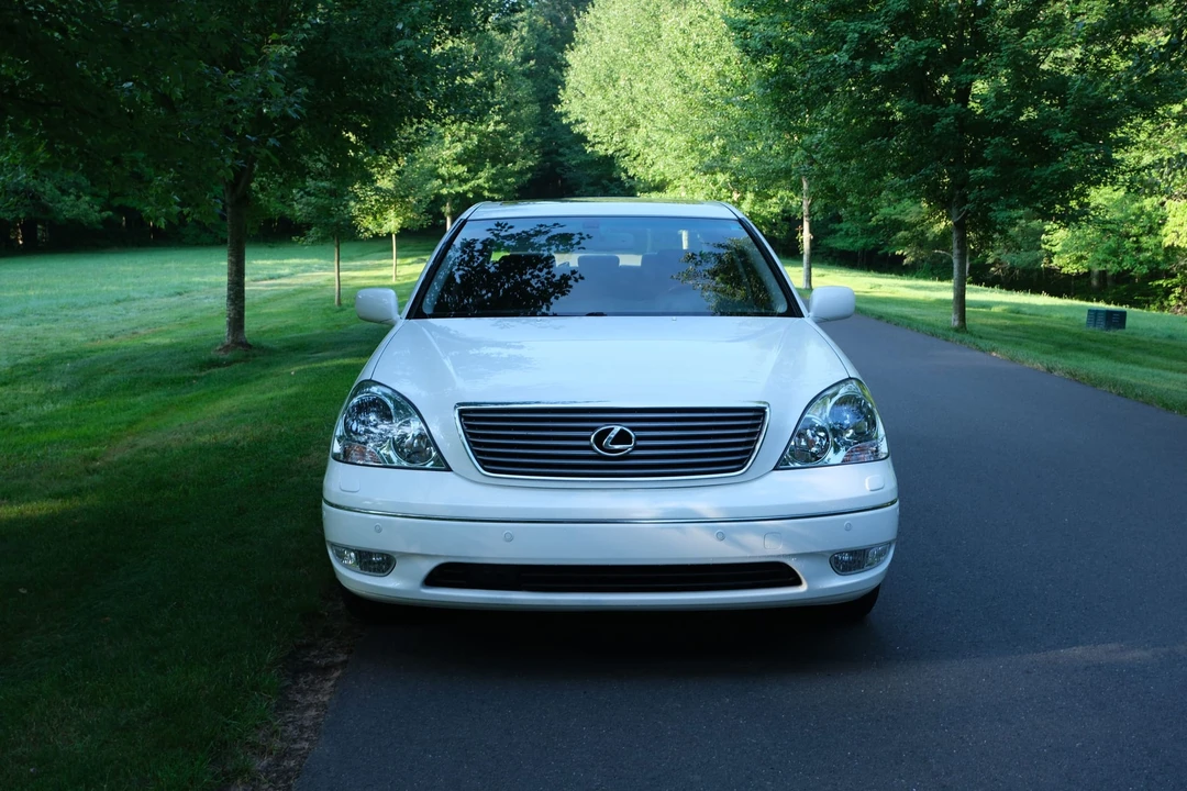 2003 Lexus LS 3rd Gen - Image 14 of 31