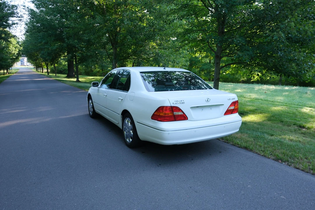2003 Lexus LS 3rd Gen - Image 8 of 31