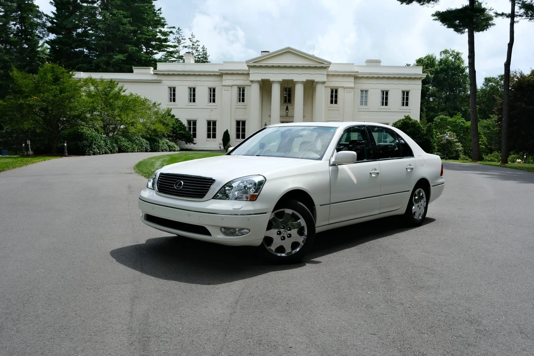 2003 Lexus LS 3rd Gen - Image 5 of 31