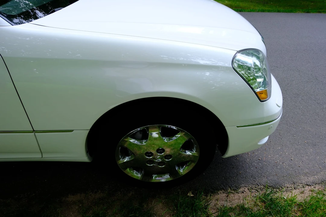 2003 Lexus LS 3rd Gen - Image 19 of 31