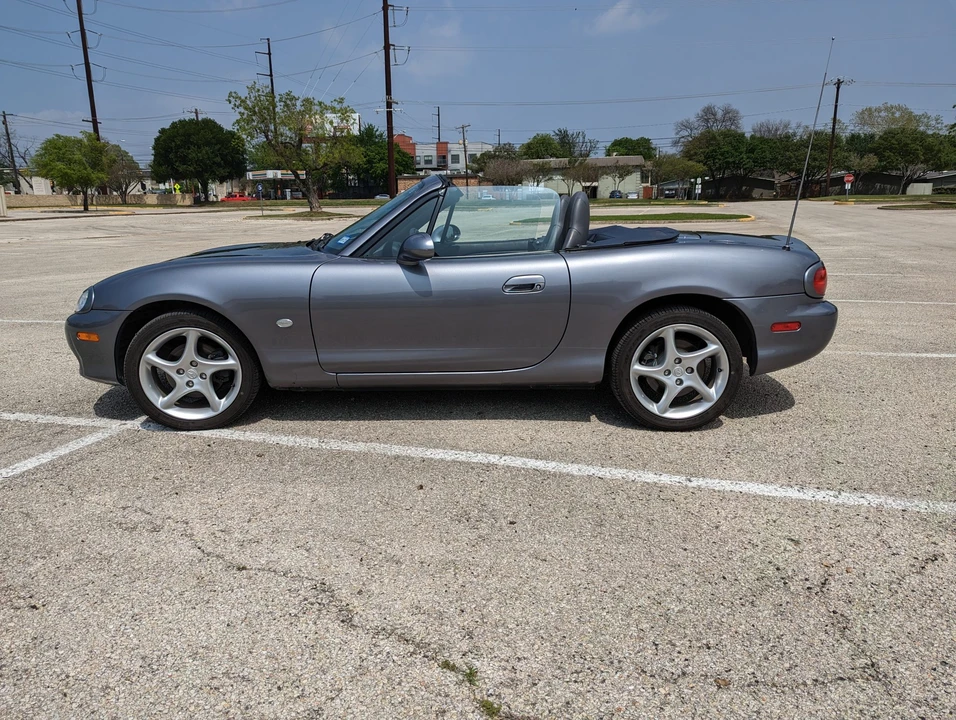 2003 Mazda NB MX-5 Miata - Image 5 of 31