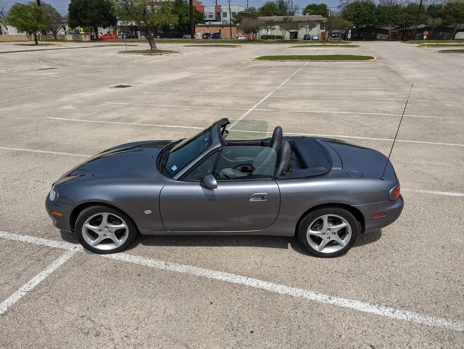 2003 Mazda NB MX-5 Miata - Image 4 of 31