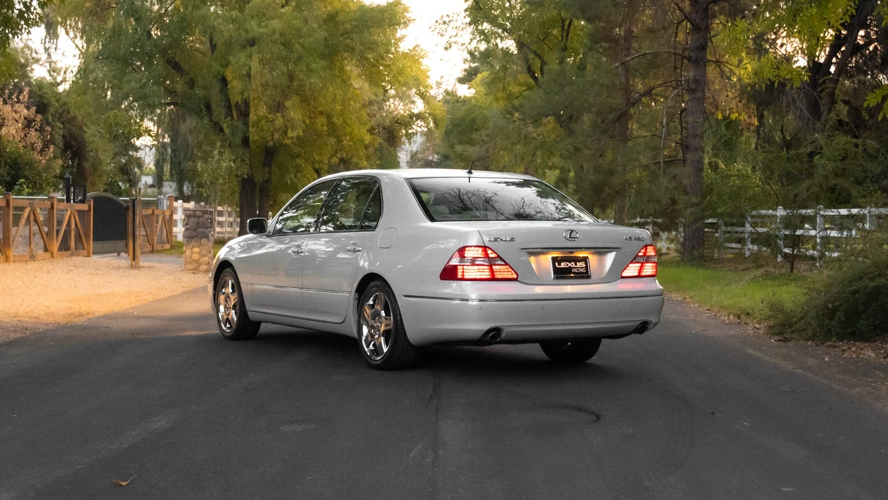 2004 Lexus LS 3rd Gen - Image 30 of 31