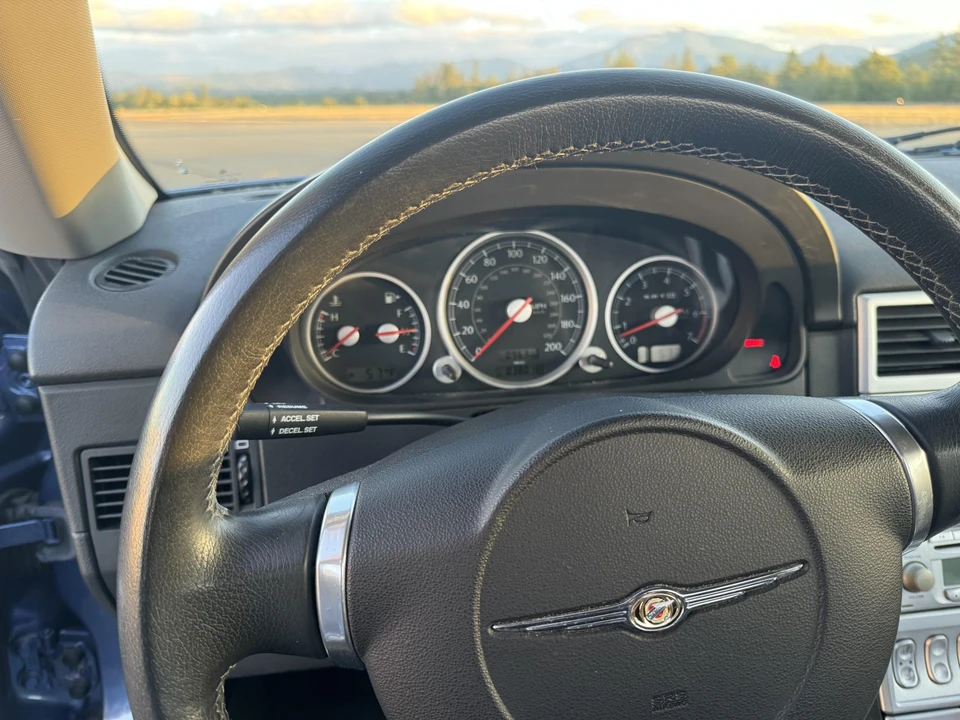 2005 Chrysler Crossfire - Image 22 of 31