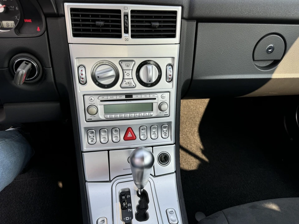 2005 Chrysler Crossfire - Image 25 of 31