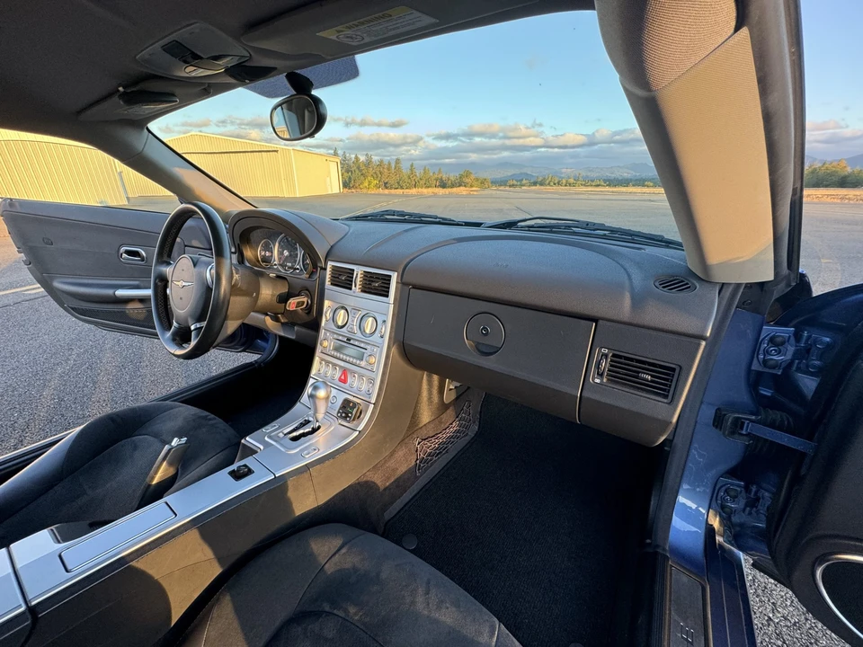 2005 Chrysler Crossfire - Image 21 of 31