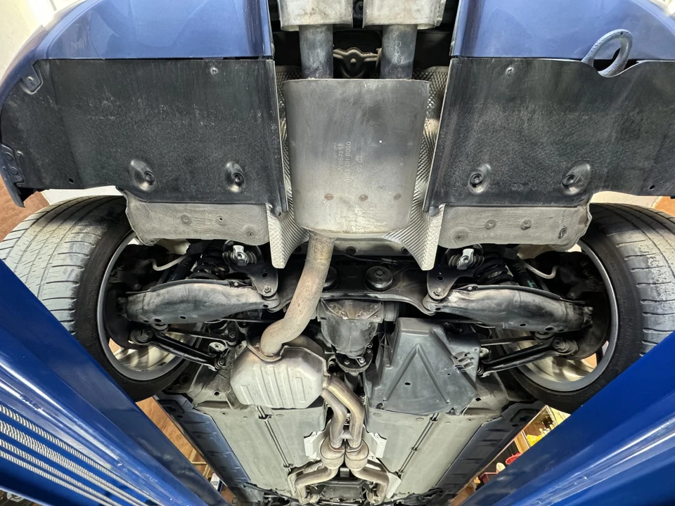 2005 Chrysler Crossfire - Image 30 of 31