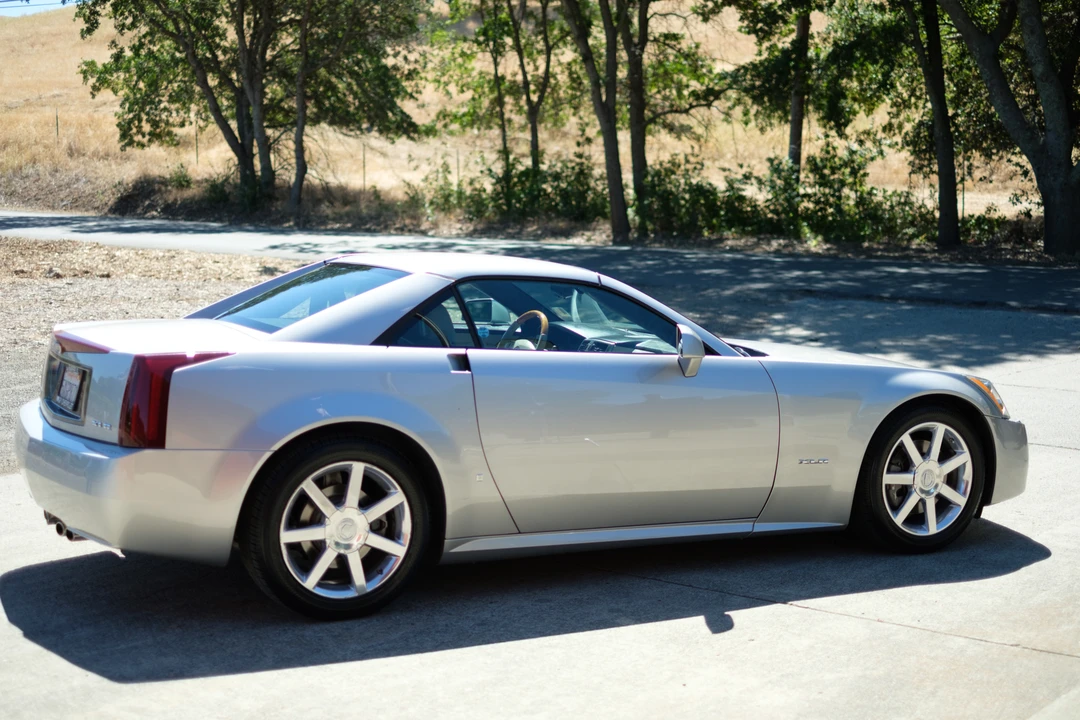 2006 Cadillac XLR - Image 8 of 31