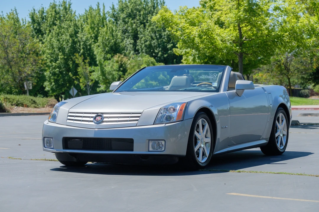 2006 Cadillac XLR - Image 2 of 31