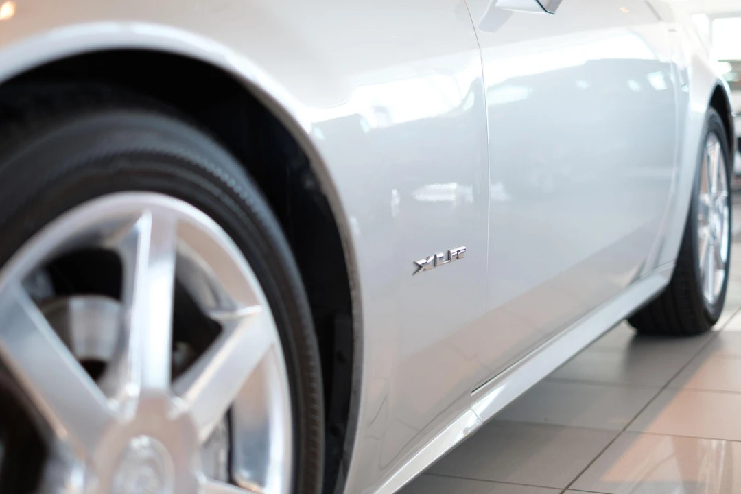 2006 Cadillac XLR - Image 30 of 31