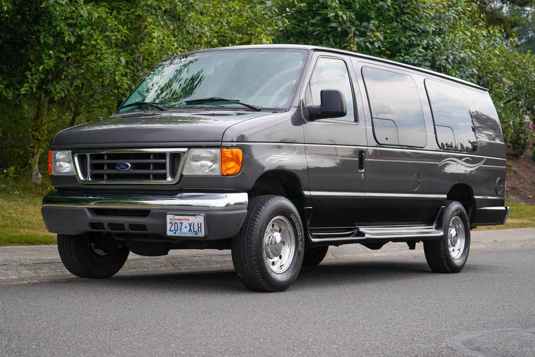 2006 Ford Econoline Van - Image 3 of 31