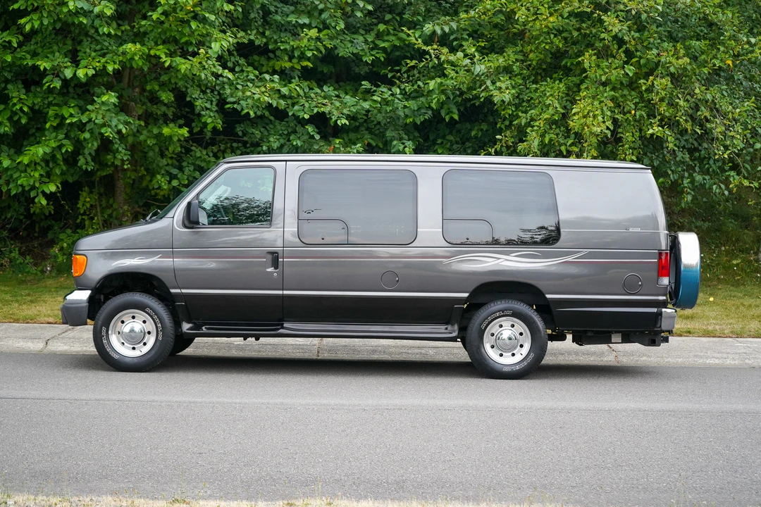 2006 Ford Econoline Van - Image 17 of 31