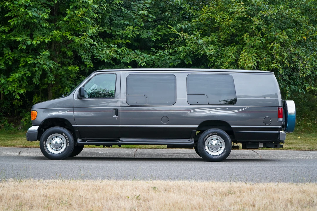 2006 Ford Econoline Van - Image 18 of 31