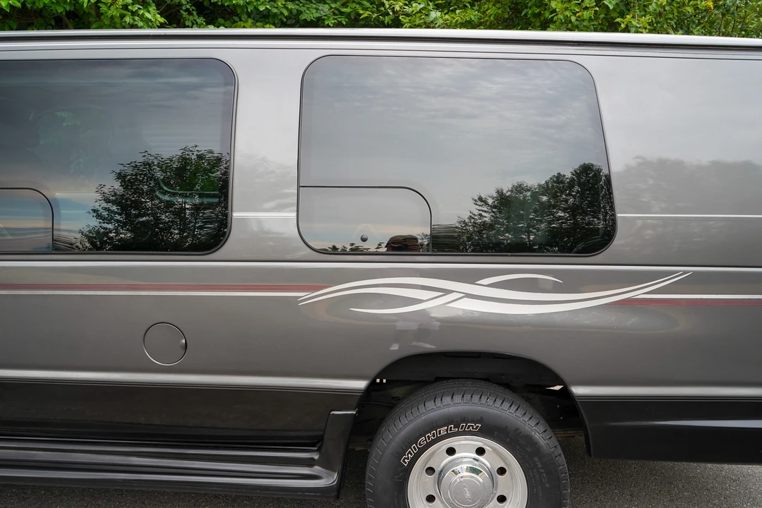 2006 Ford Econoline Van - Image 31 of 31