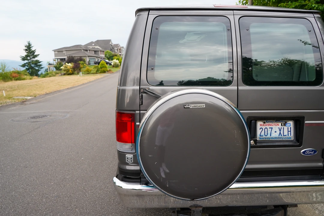 2006 Ford Econoline Van - Image 29 of 31