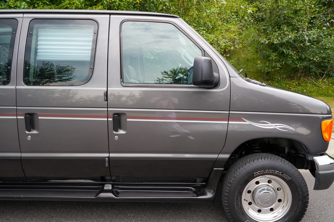 2006 Ford Econoline Van - Image 21 of 31
