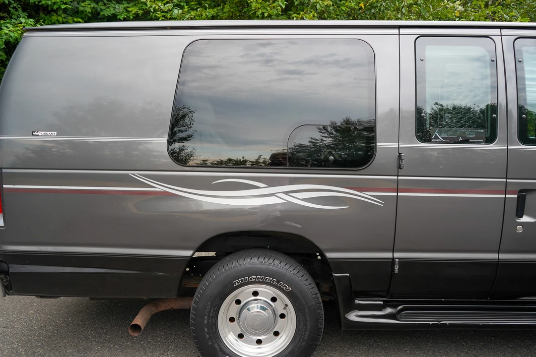 2006 Ford Econoline Van - Image 26 of 31