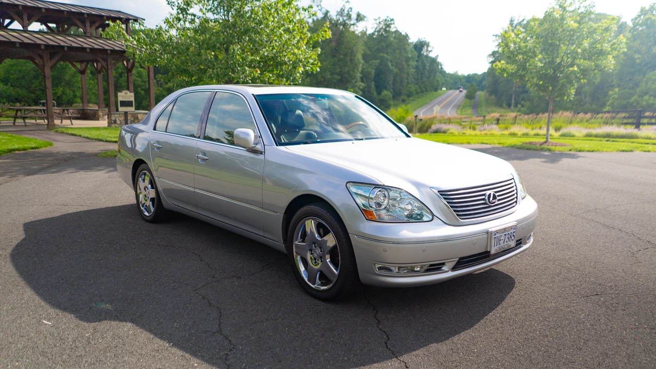 2006 Lexus LS 3rd Gen - Image 28 of 31