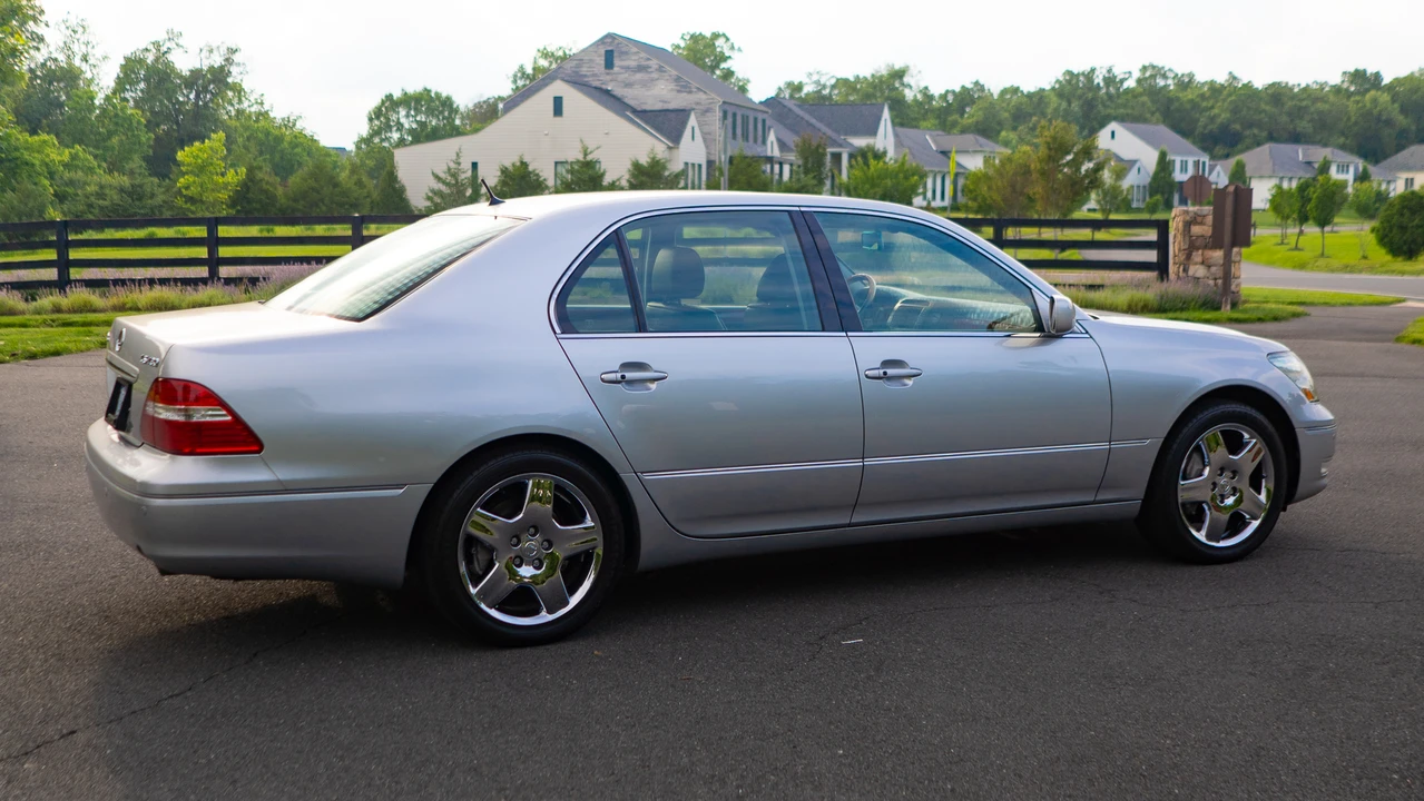 2006 Lexus LS 3rd Gen - Image 22 of 31