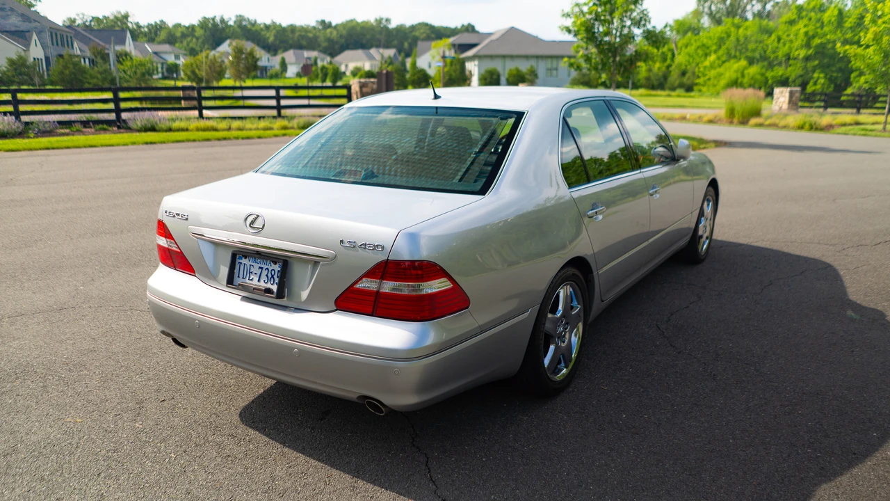 2006 Lexus LS 3rd Gen - Image 20 of 31