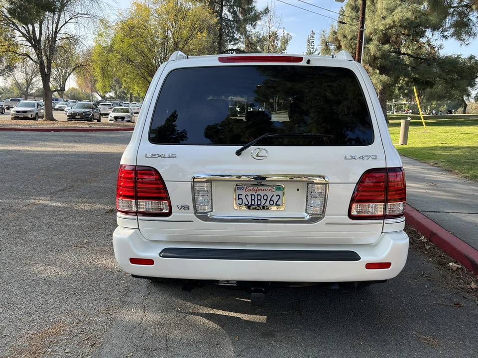 2006 Lexus LX 2nd Gen - Image 19 of 31
