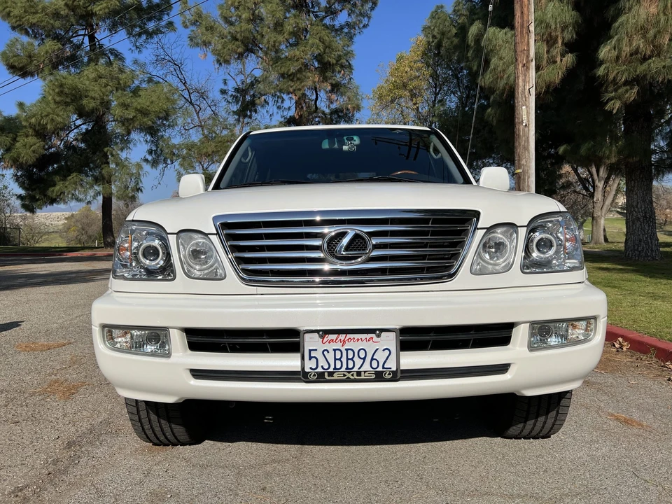 2006 Lexus LX 2nd Gen - Image 7 of 31