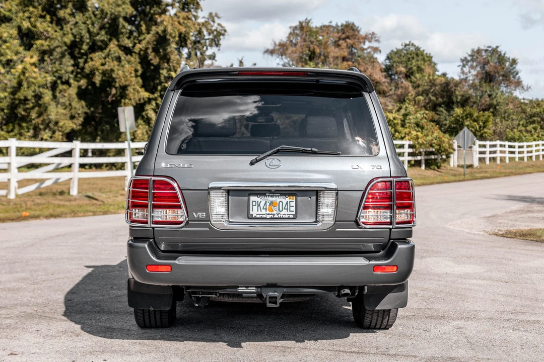 2006 Lexus LX 2nd Gen - Image 7 of 31