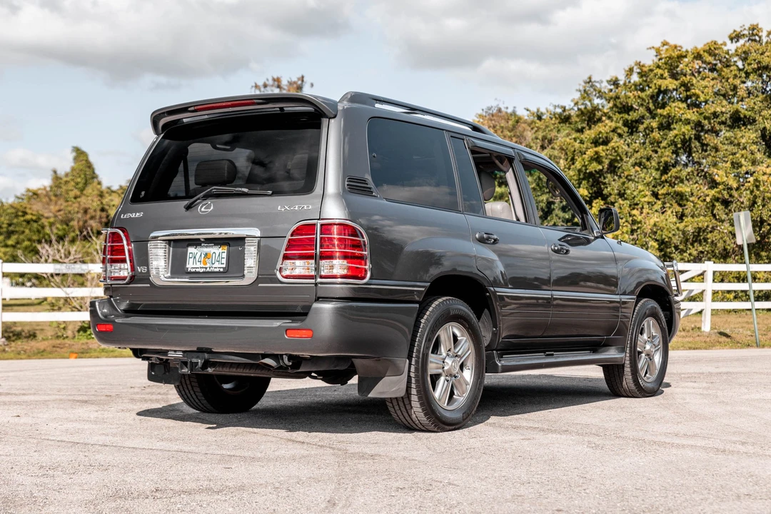 2006 Lexus LX 2nd Gen - Image 8 of 31