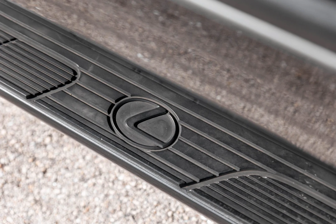 2006 Lexus LX 2nd Gen - Image 22 of 31