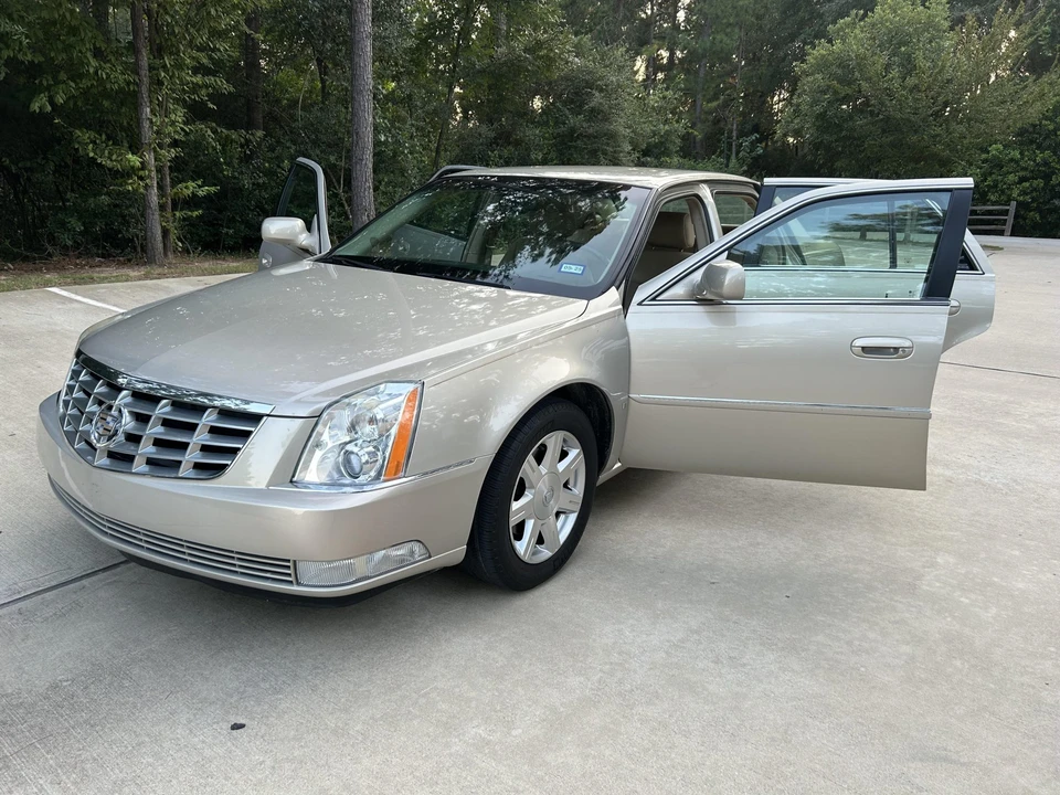 2007 Cadillac DTS - Image 14 of 31