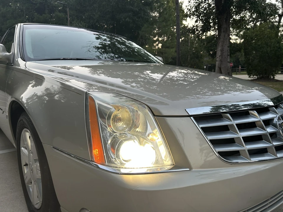 2007 Cadillac DTS - Image 23 of 31