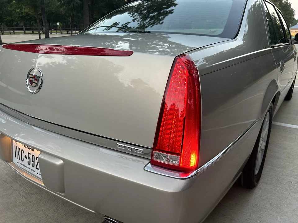 2007 Cadillac DTS - Image 29 of 31
