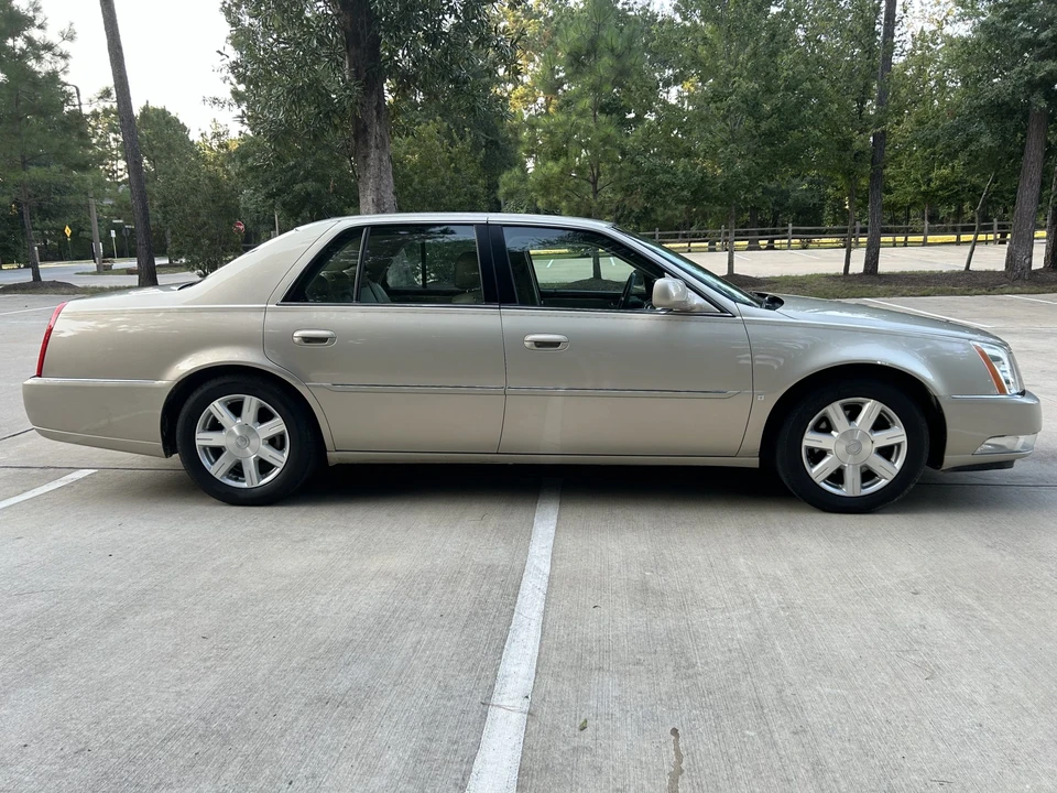 2007 Cadillac DTS - Image 12 of 31