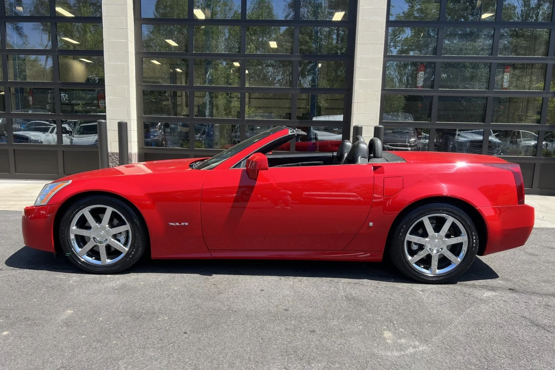 2007 Cadillac XLR - Image 2 of 31