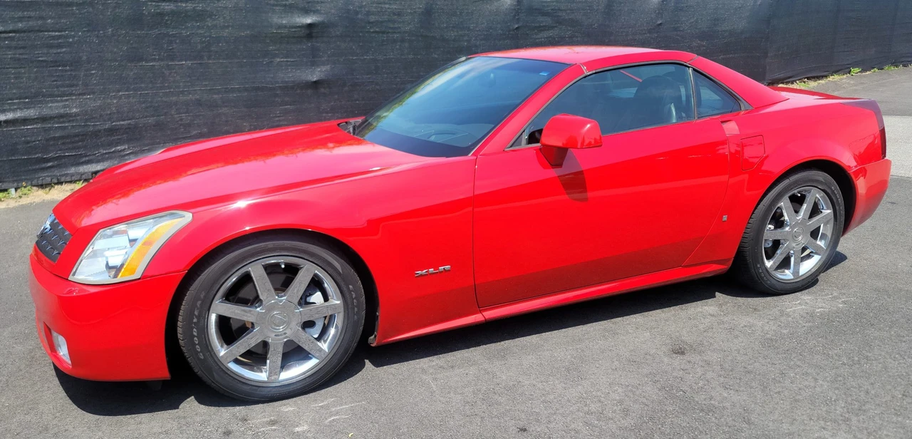 2007 Cadillac XLR - Image 2 of 31